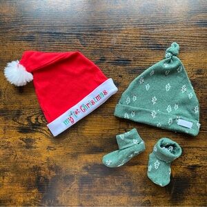 NWOT Tahari Baby Infant Christmas Holiday Hats and Matching Sock Booties 0-6 m